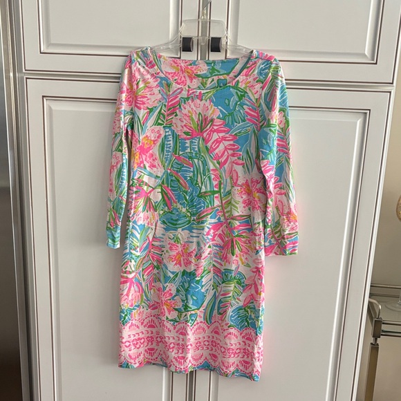 Lilly Pulitzer Dresses & Skirts - Lilly Pulitzer Floral Print Dress with 3/4 Sleeves, Size XS